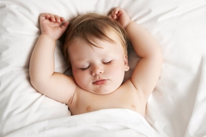 睡眠影响生长发育，怎样让宝宝睡得香？